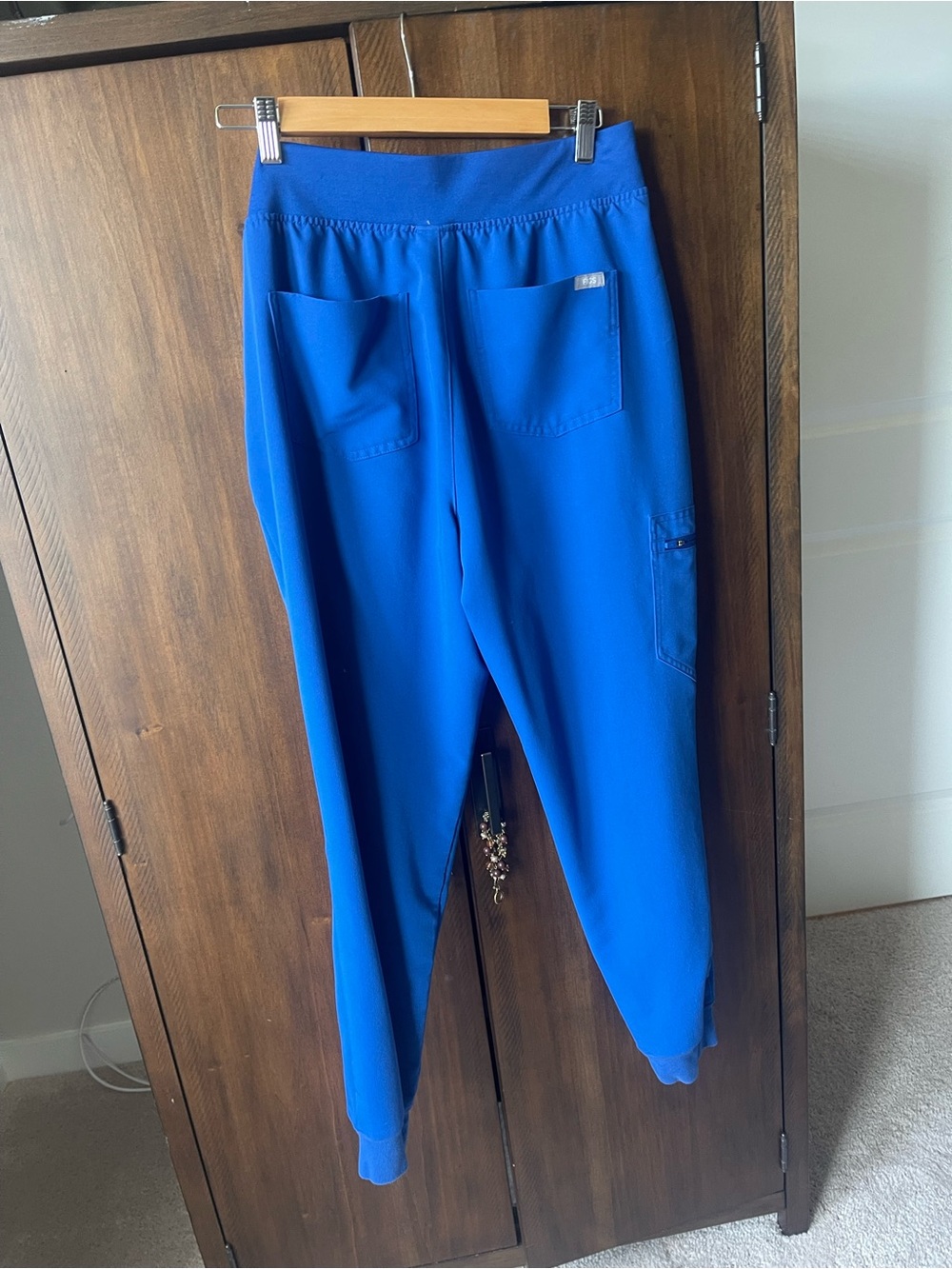 Figs high waisted Zamora joggers in winning blue, women’s size medium - Picture 2 of 4